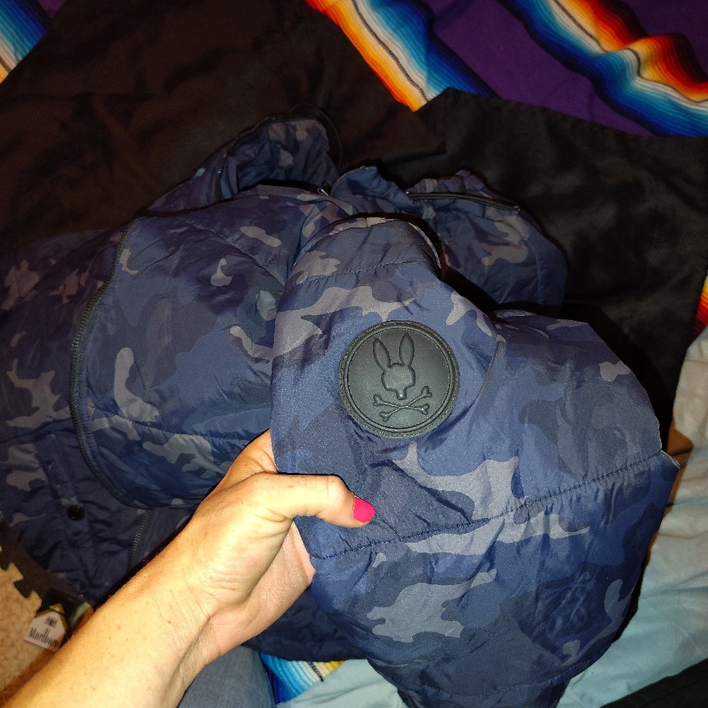 Coat - Picture 6 of 7